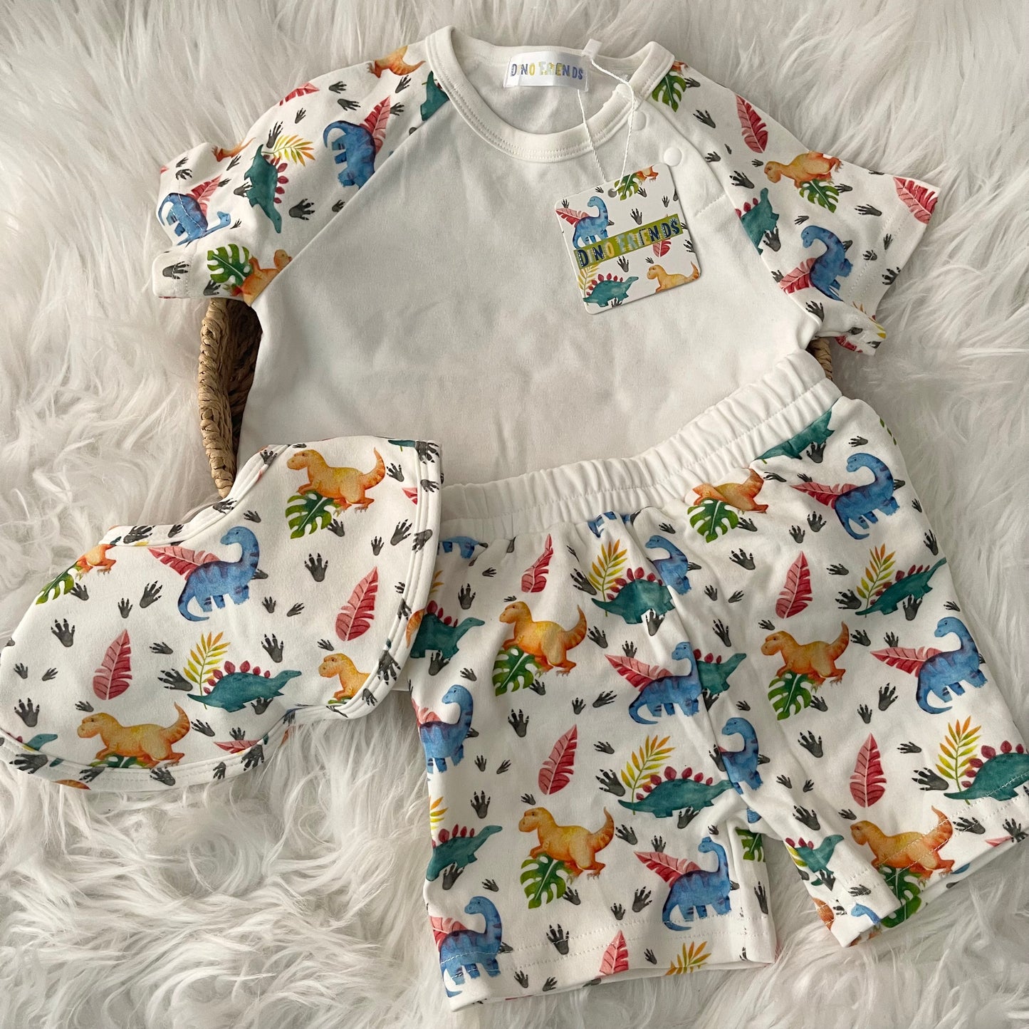 3 - piece short set 9-12 months