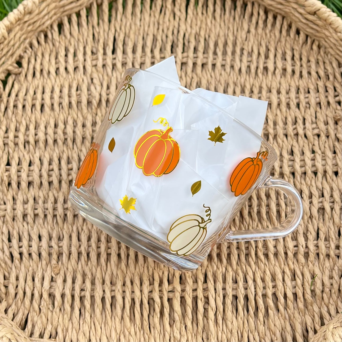 Gold Outlined pumpkin Mug