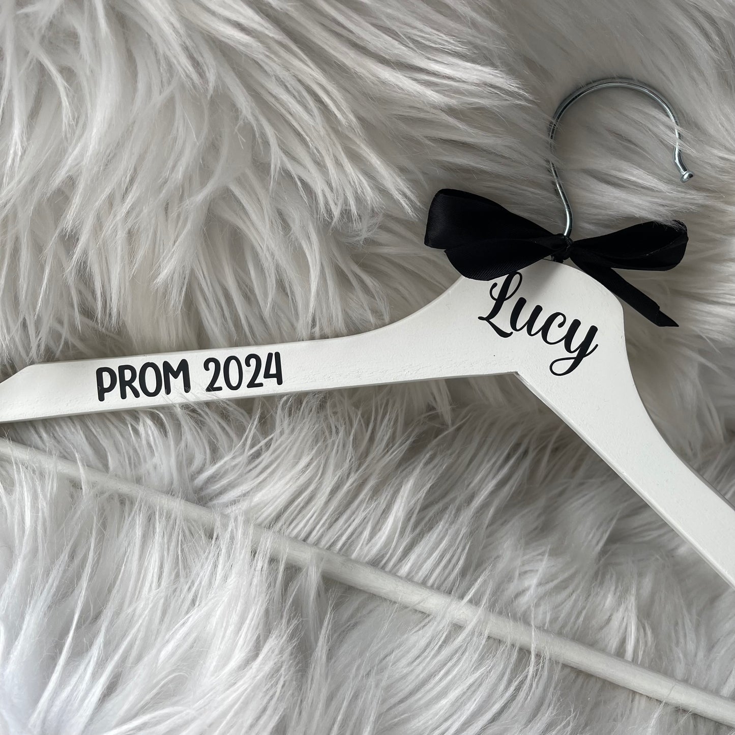 Prom 2025 hanger & Glass set