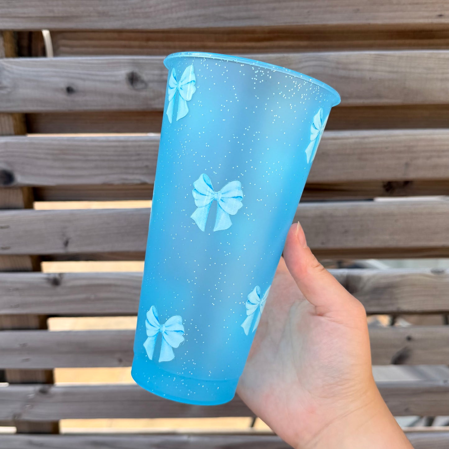 Blue bow , 24oz cold cup (comes with lid & straw)
