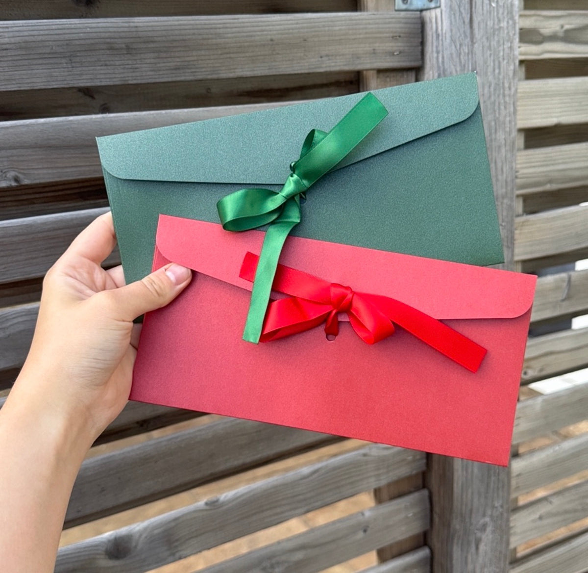 Gift envelopes with ribbon closure