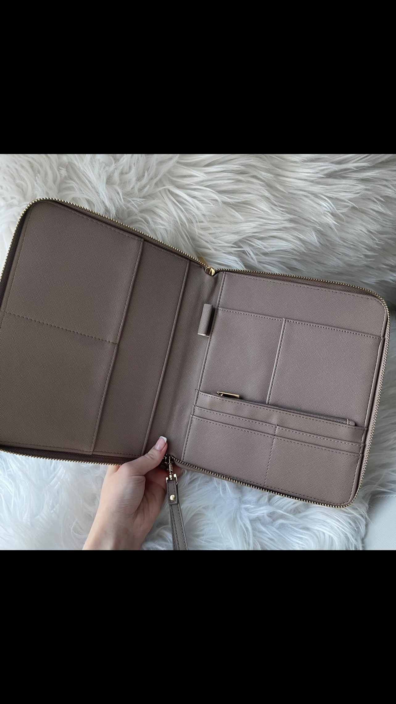 Large travel documents holder